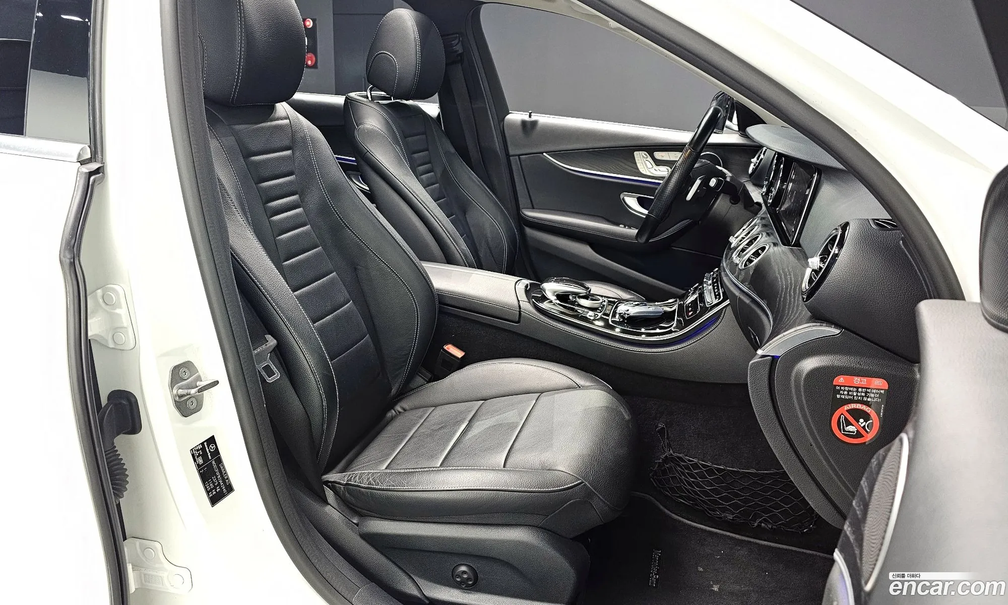 Mercedes-Benz E-Class W213 2018 WDDZF0FB2JA429401 — 3