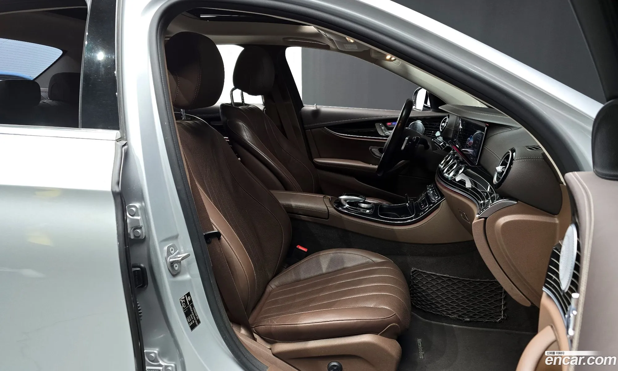 Mercedes-Benz E-Class W213 2017 — 12