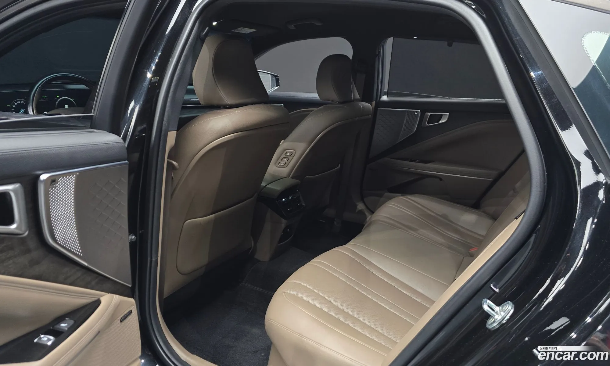 Kia K8 Hybrid 2022 — 2
