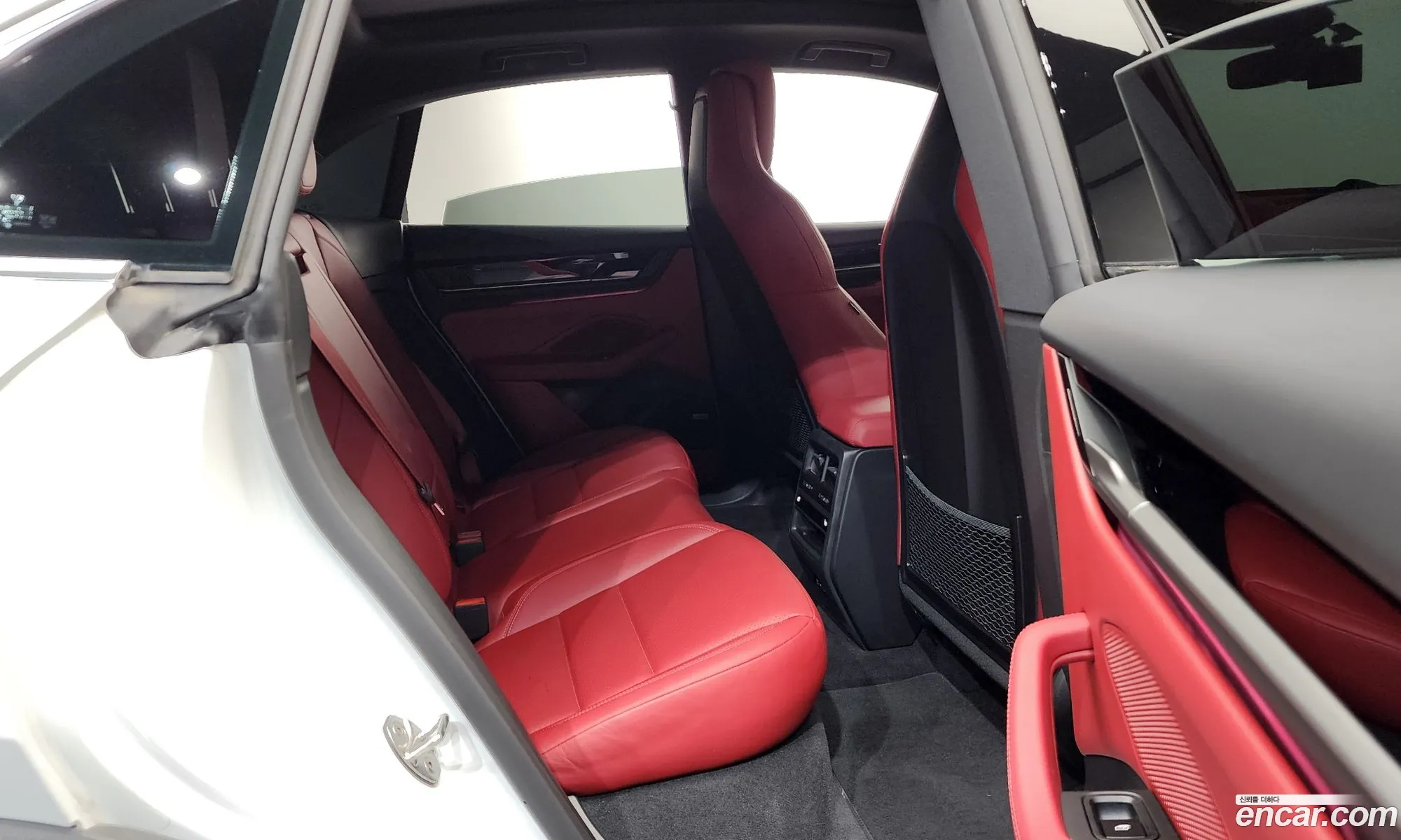 Porsche Macan EV 2025 WP1AB2XA9SL151795 — 2
