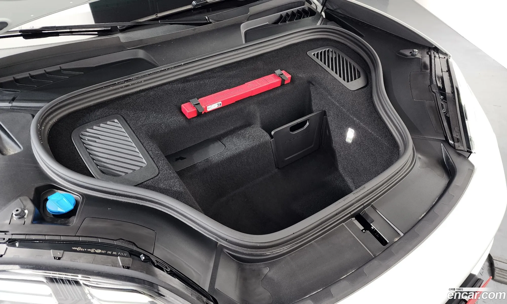 Porsche Macan EV 2025 WP1AB2XA9SL151795 — 5
