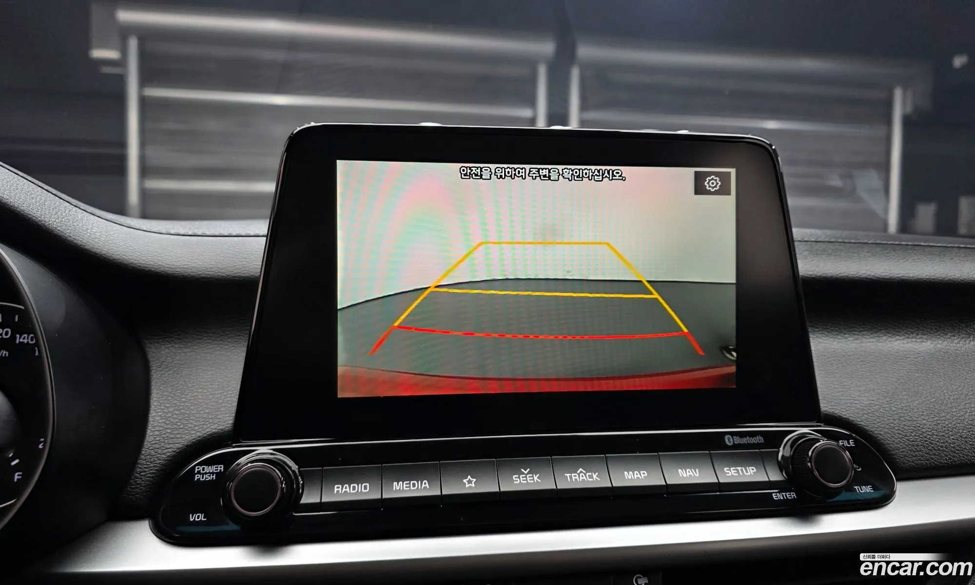 Kia K3 2018 — 18