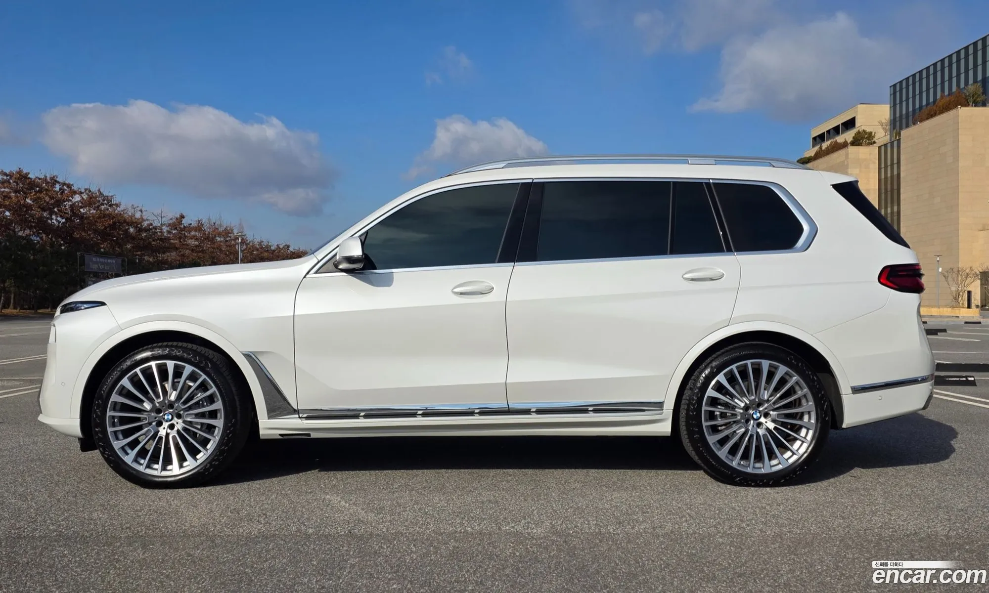 BMW X7 2025 — 16