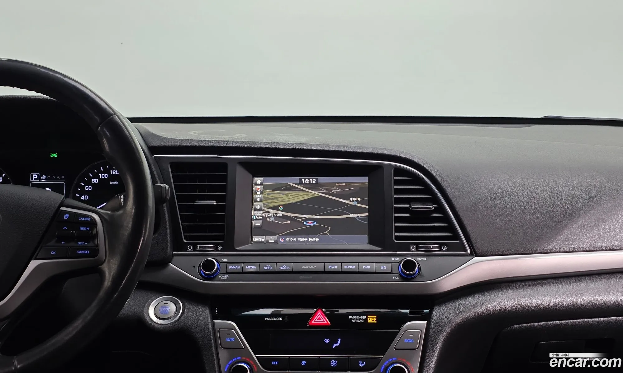 Hyundai Elantra AD 2015 — 9