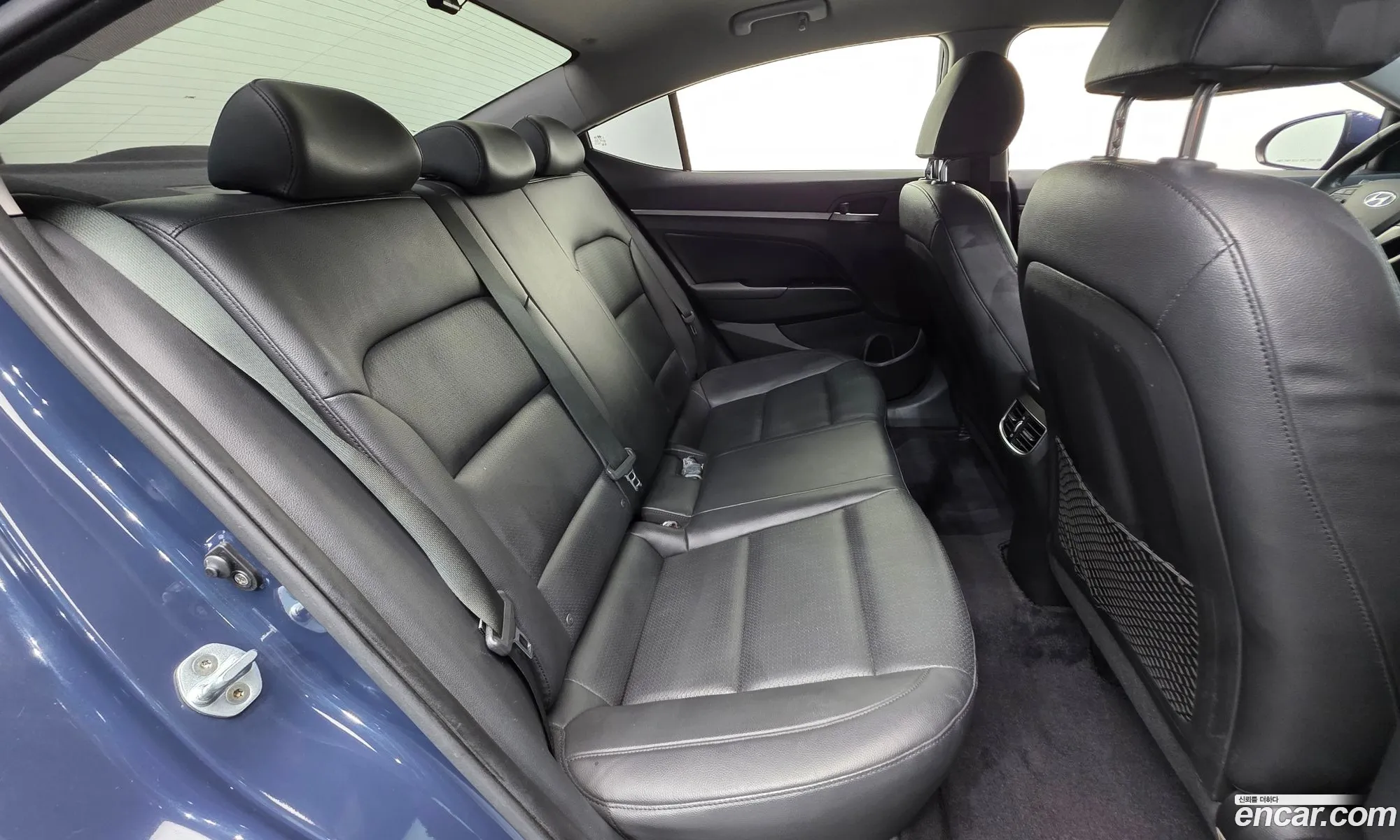 Hyundai Elantra AD 2015 — 14