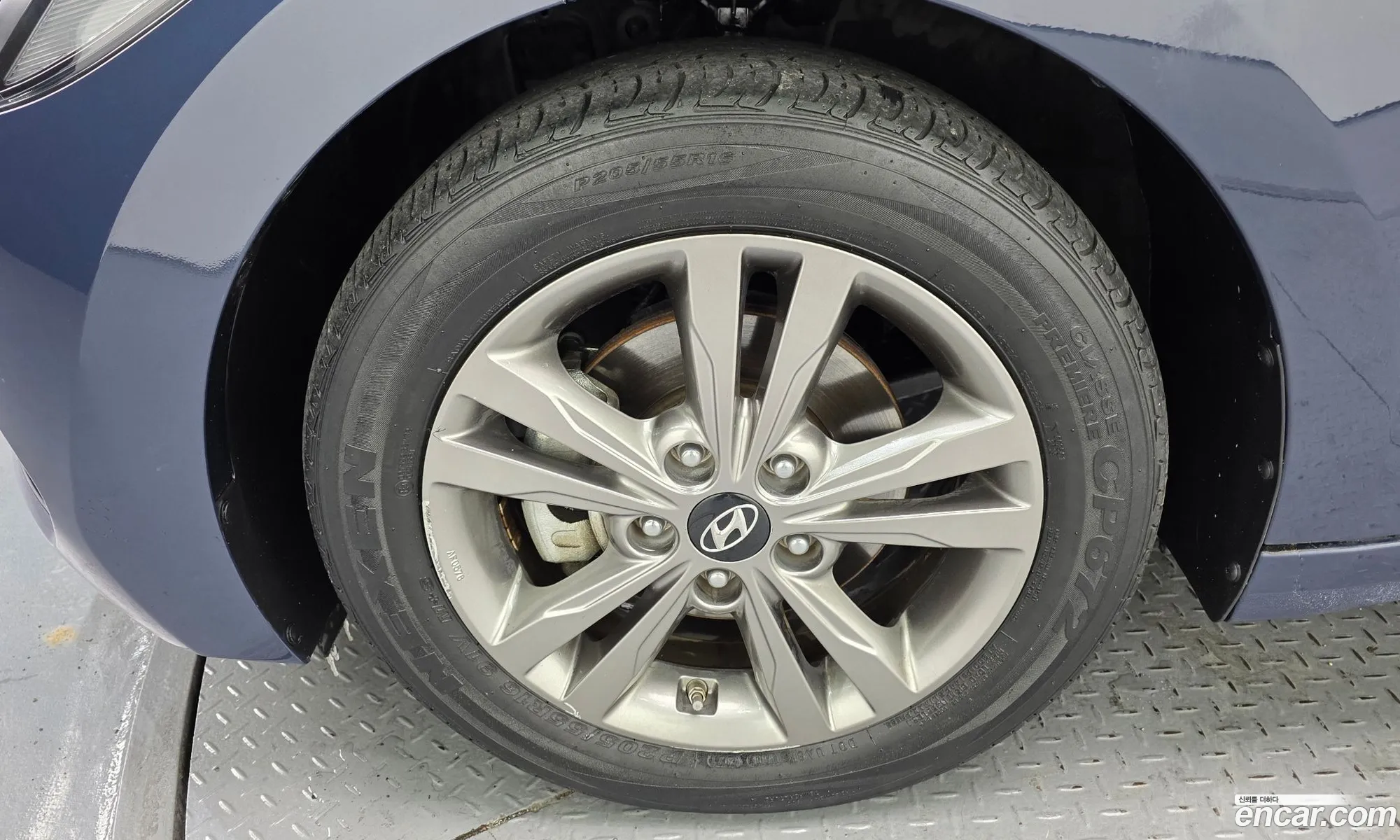 Hyundai Elantra AD 2015 — 10