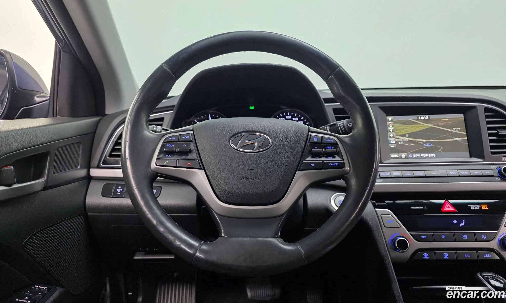 Hyundai Elantra AD 2015 — 3