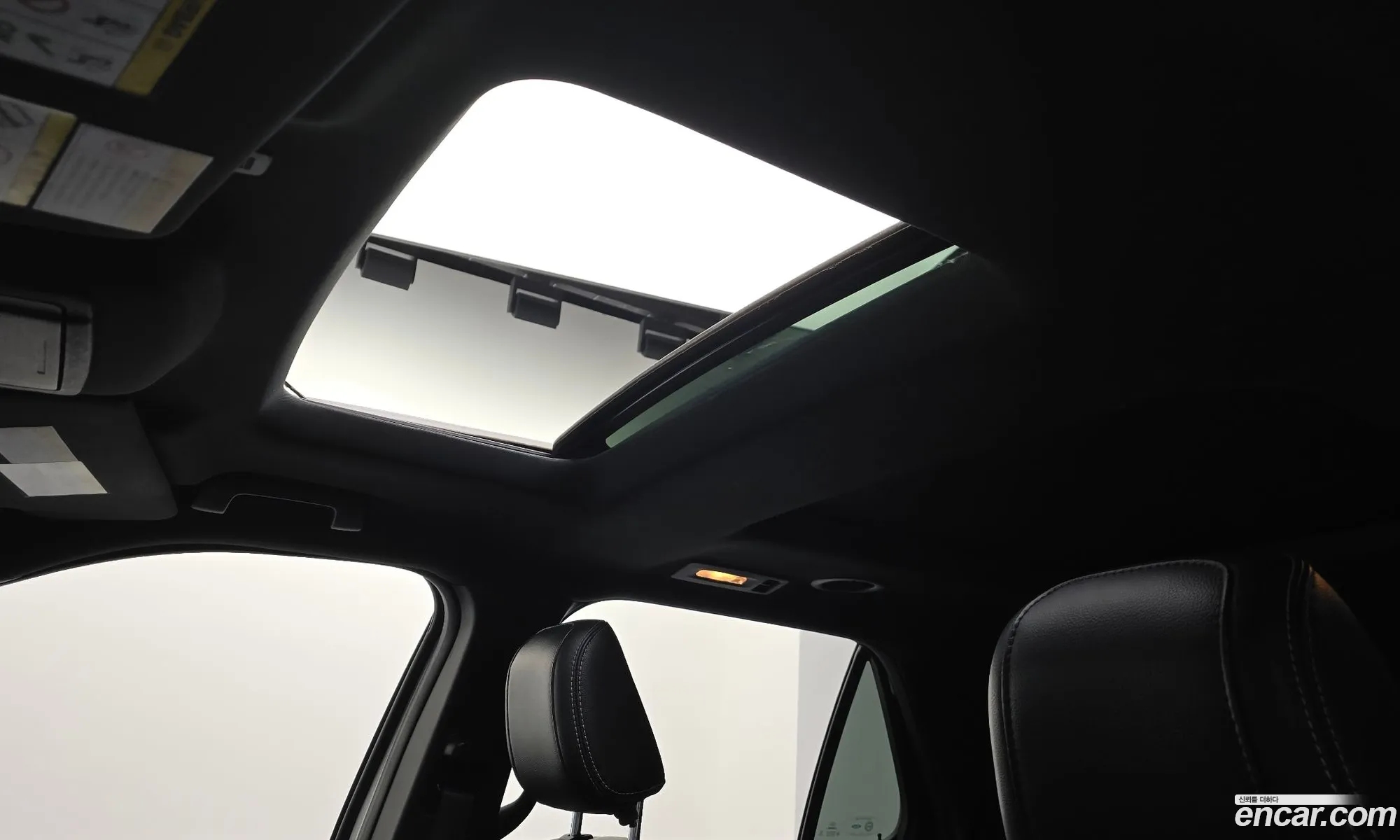 Ford Explorer 2018 1FM5K8FH9JGA44935 — 15