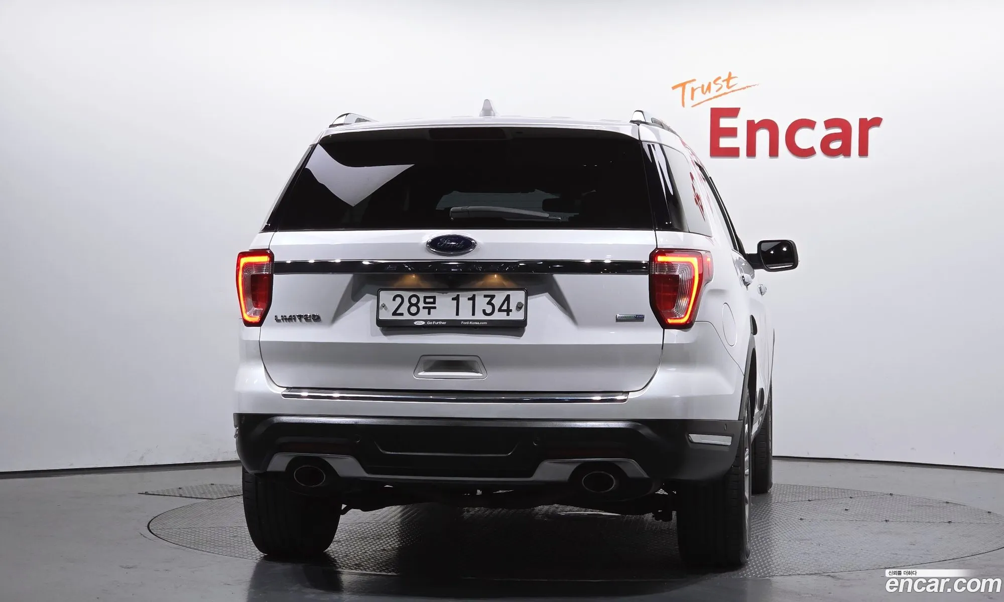 Ford Explorer 2018 1FM5K8FH9JGA44935 — 3