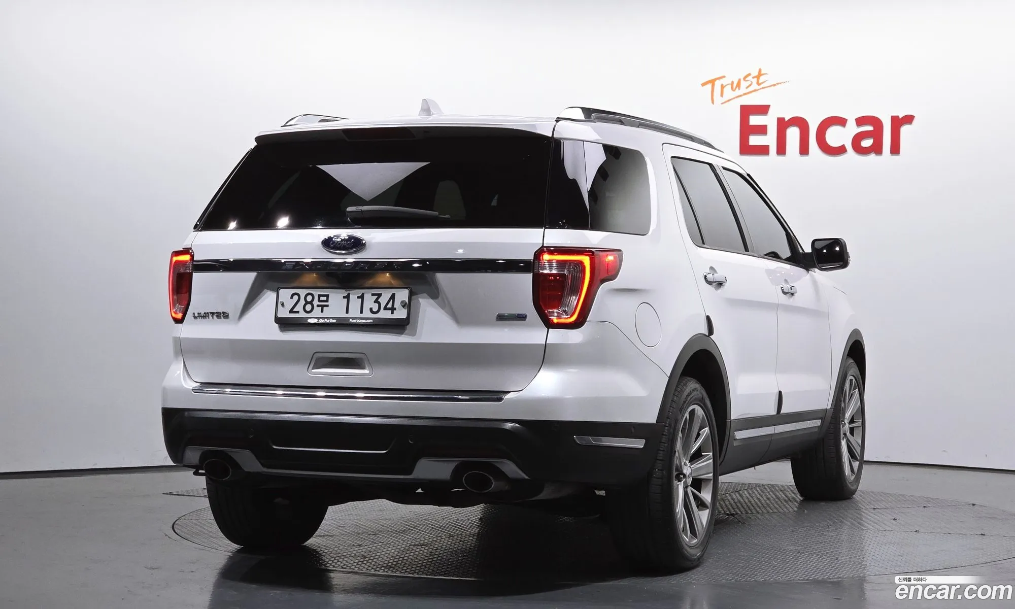 Ford Explorer 2018 1FM5K8FH9JGA44935 — 6