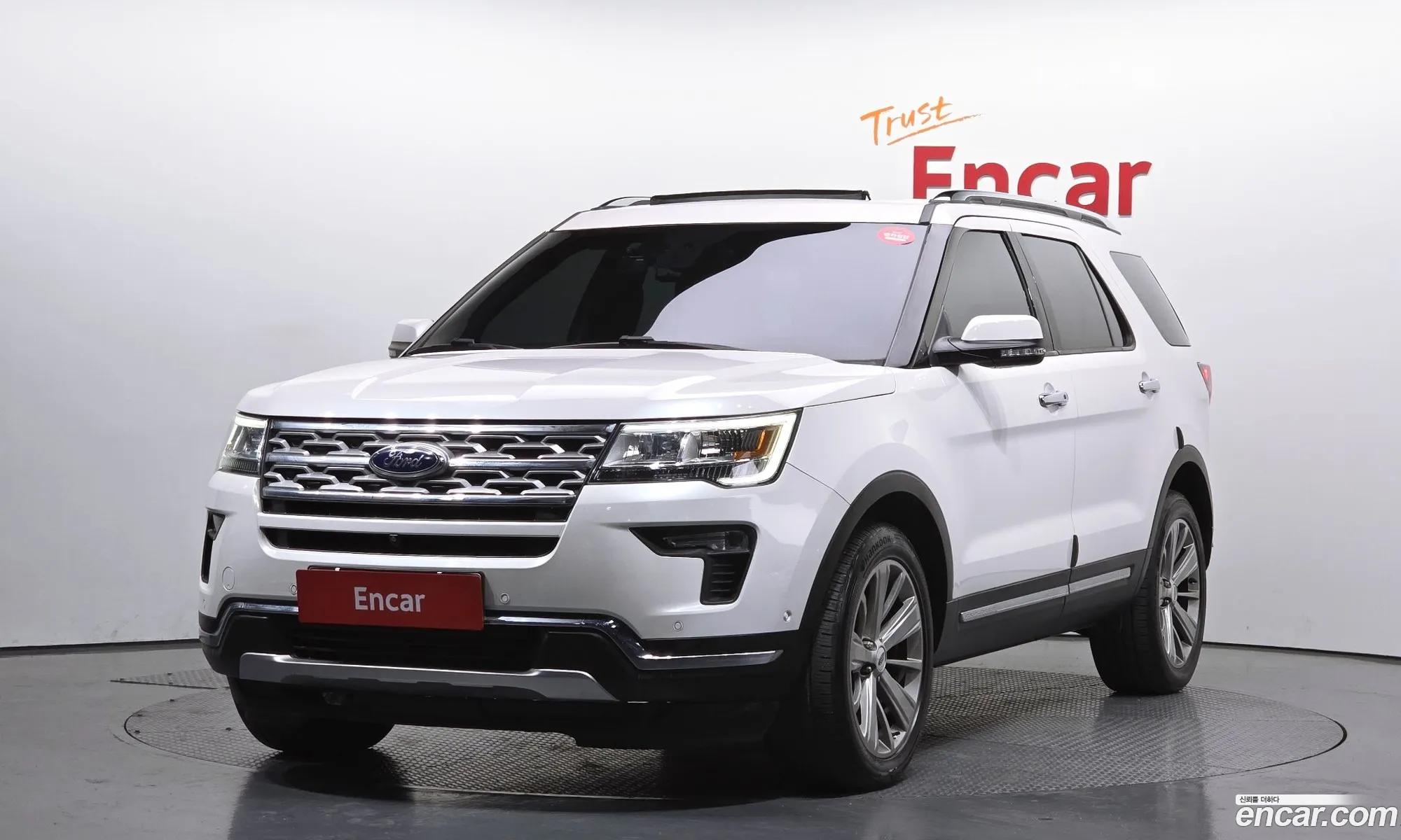 Ford Explorer 2018 1FM5K8FH9JGA44935 — 14