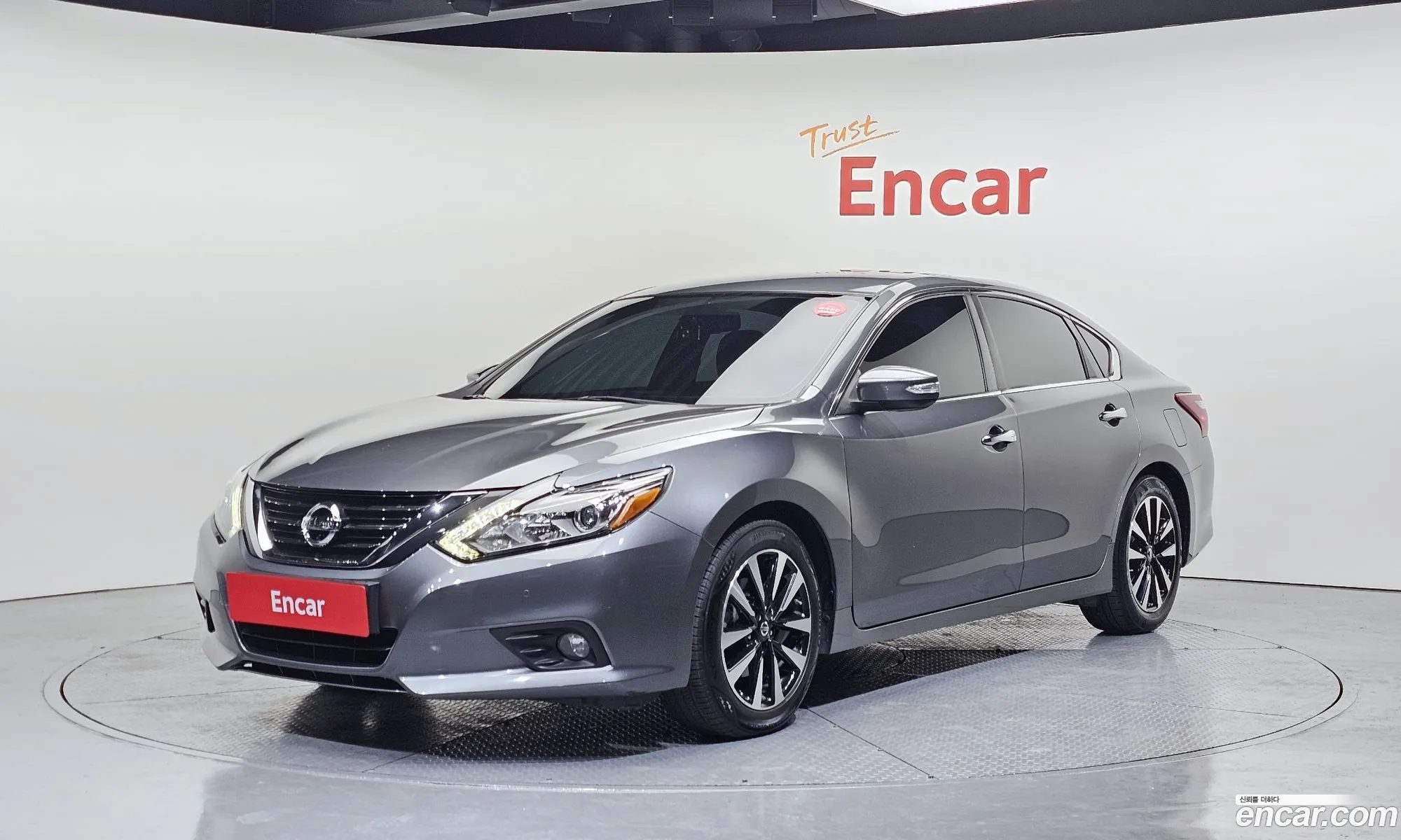 Nissan Altima 2018 — 17