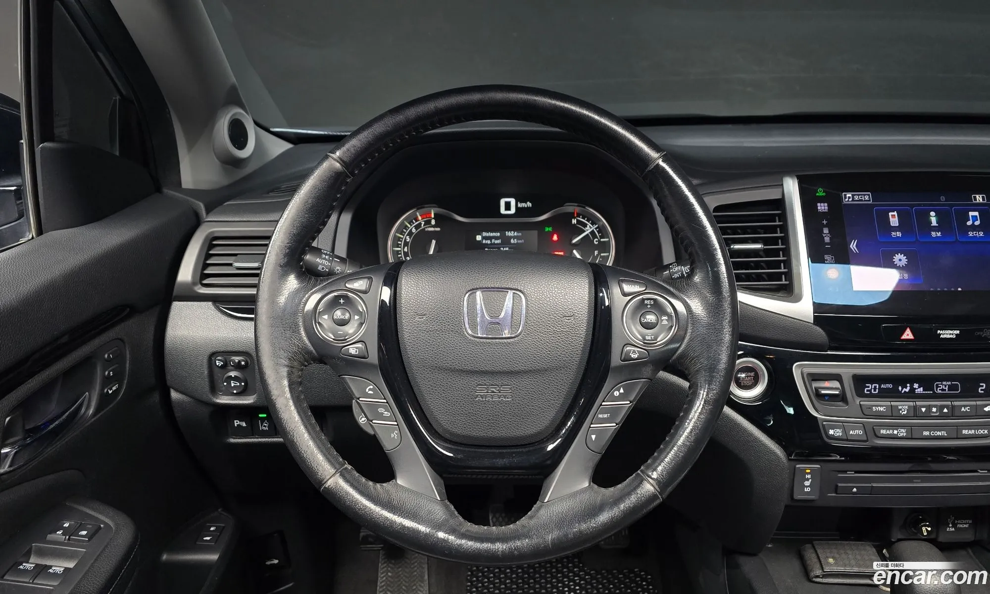Honda Pilot 2016 5FNYF6850GB201136 — 14