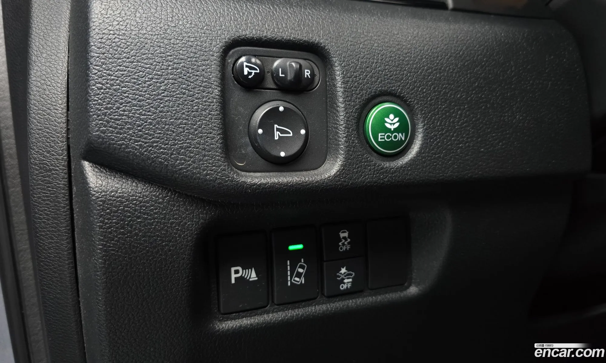 Honda Pilot 2016 5FNYF6850GB201136 — 16