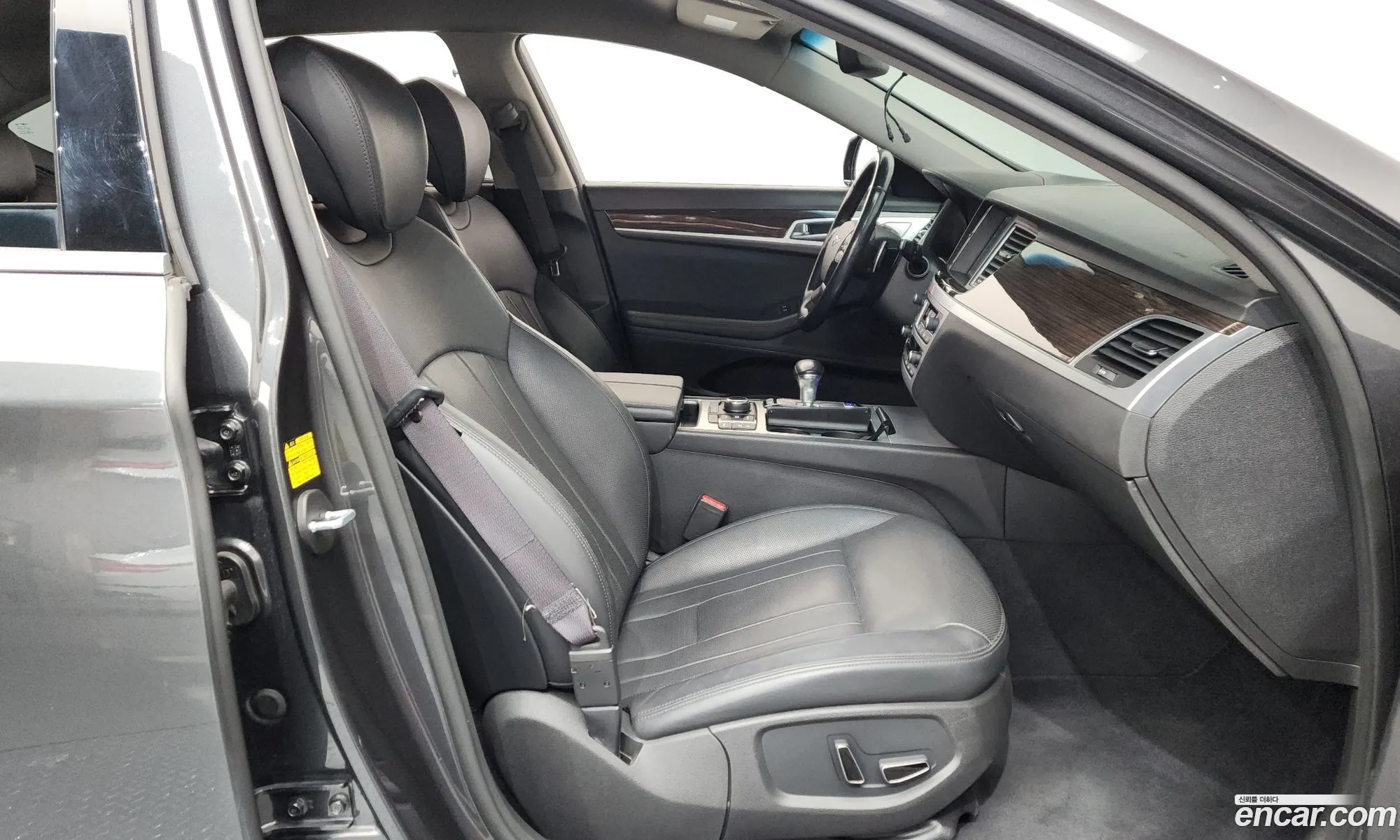 Genesis G80 2018 KMHGN41EDJU278951 — 4