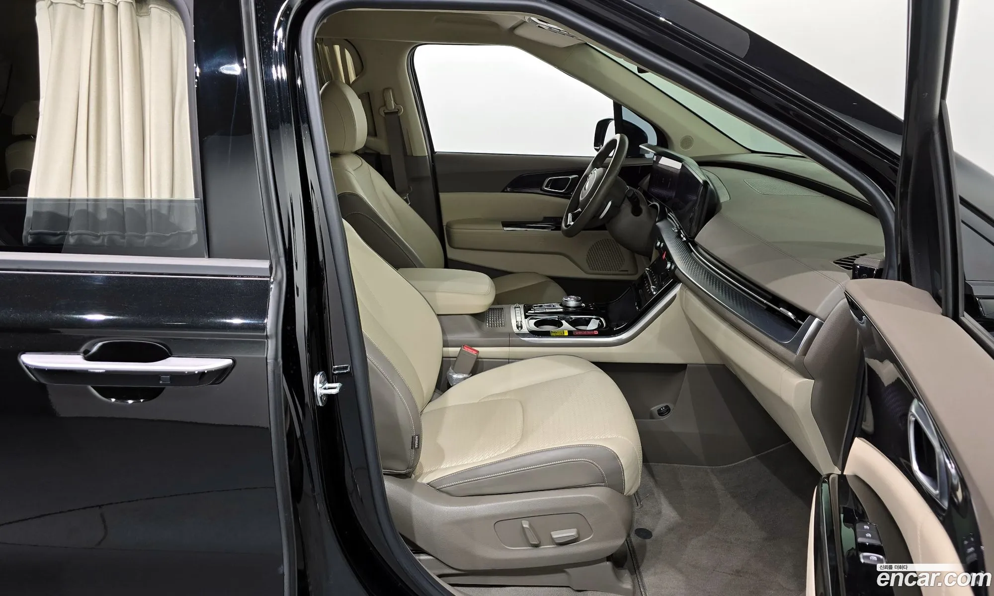Kia Carnival 2021 — 18