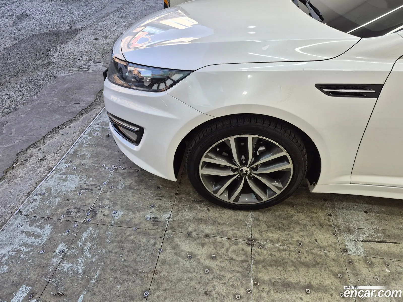 Kia K5 2010 — 10