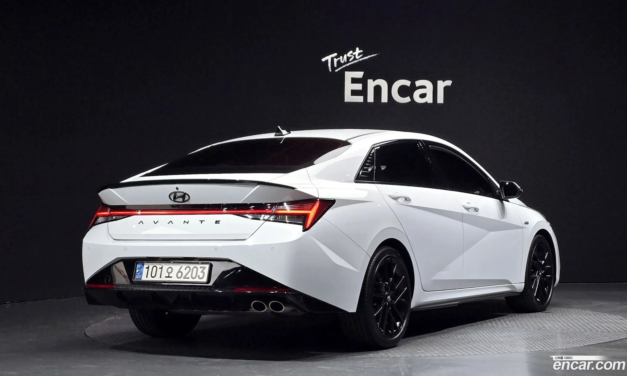 Hyundai Elantra 2021 — 16