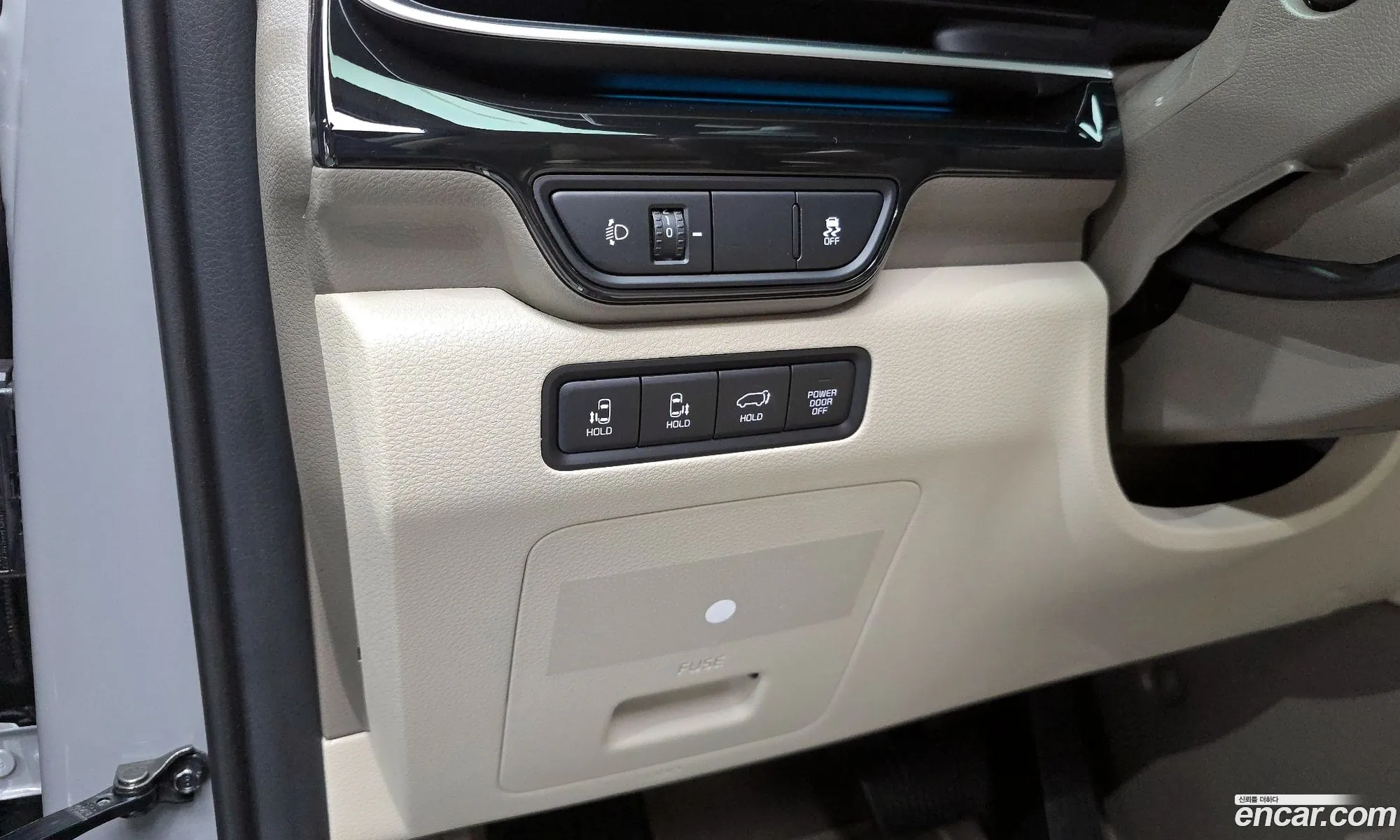 Kia Carnival 2025 — 17