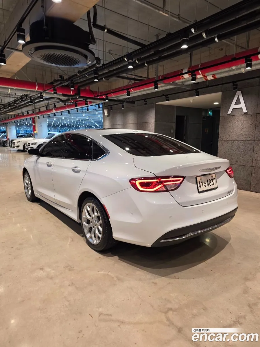 Chrysler 200 2015 — 10