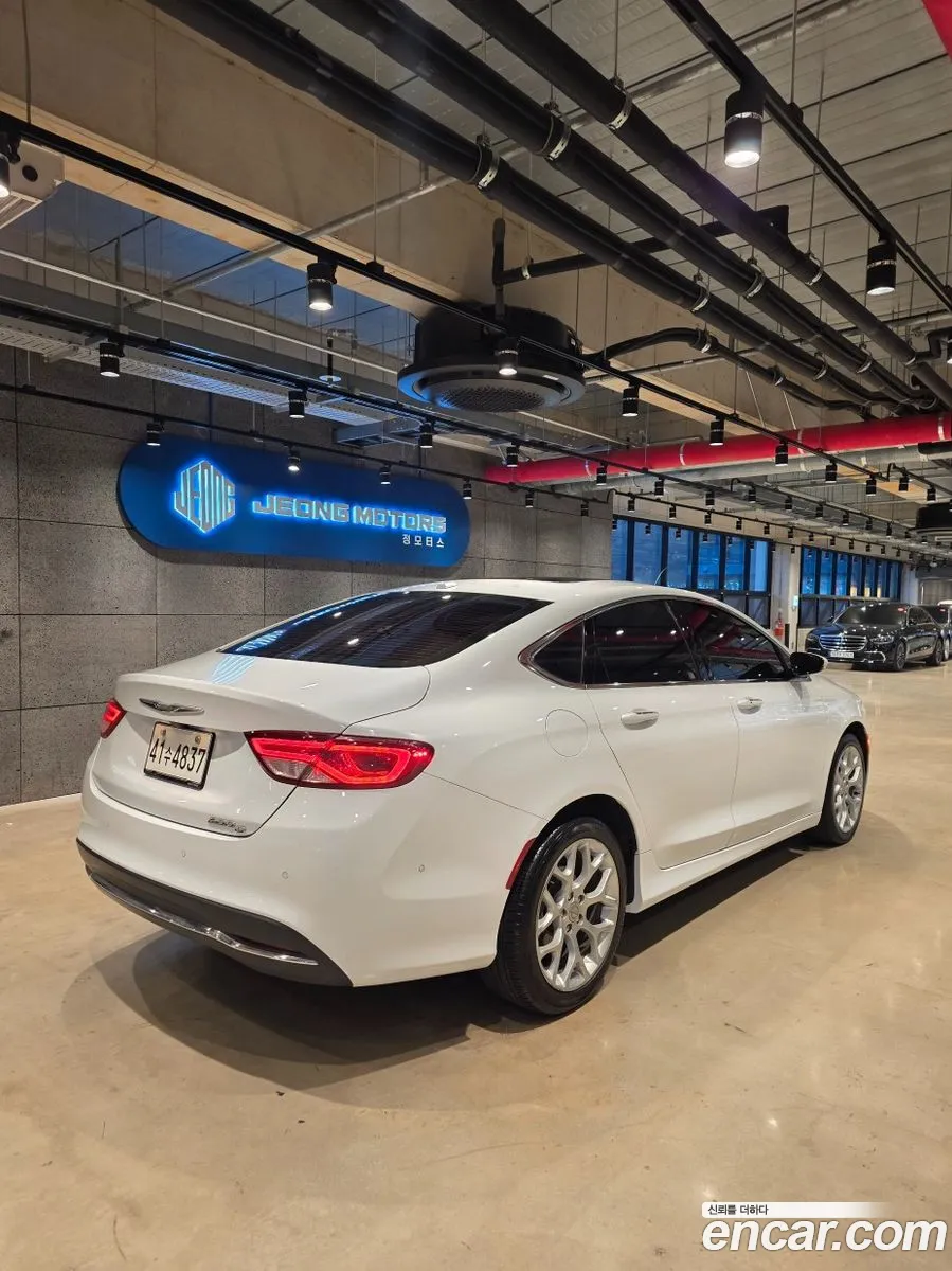 Chrysler 200 2015 — 13