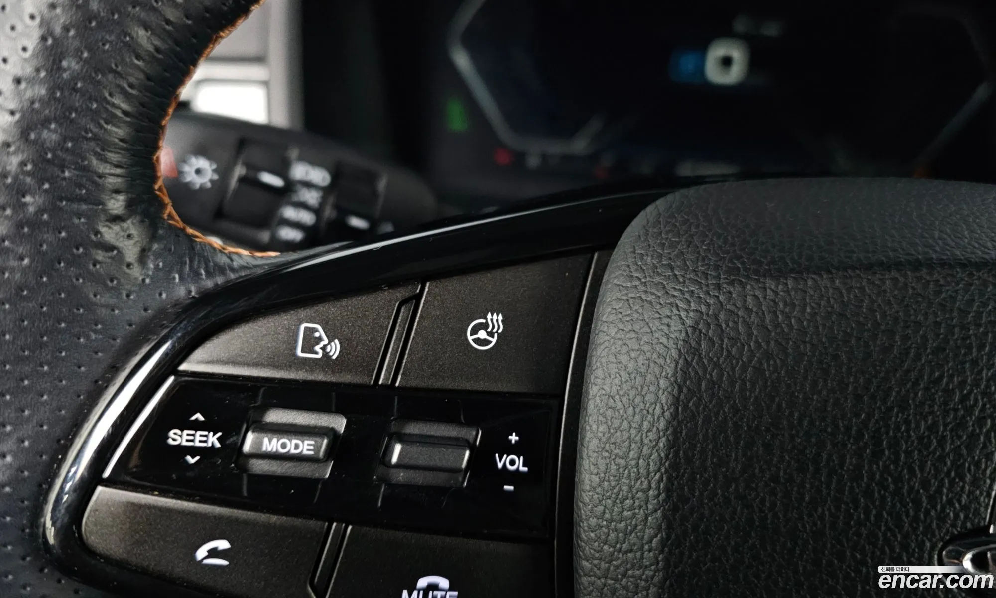 KG Mobility (SsangYong) Rexton Sports Khan 2022 — 18