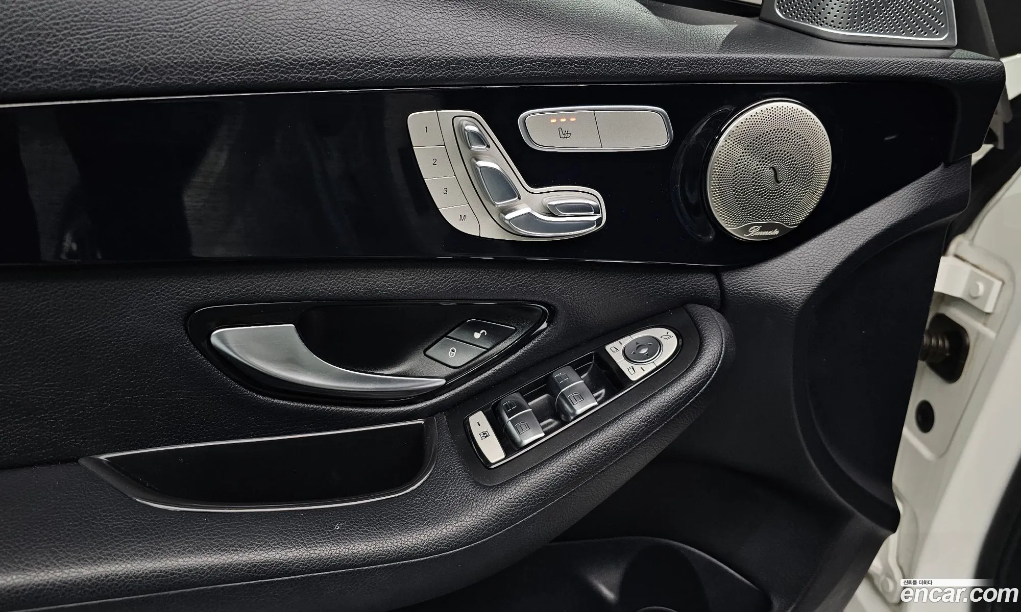 Mercedes-Benz C-Class W205 2016 WDDWF4CB6HF406585 — 18
