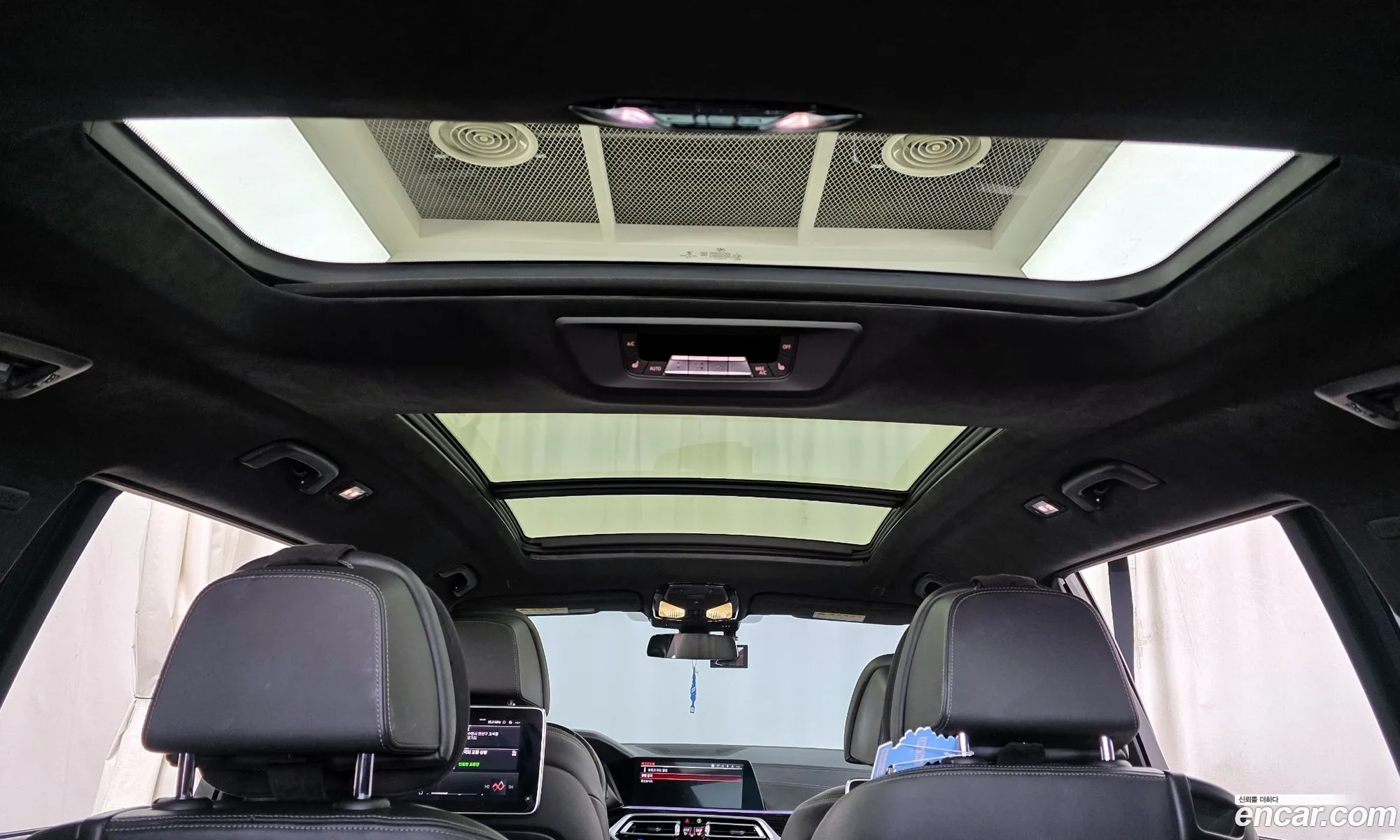BMW X7 2019 WBACW2103KLS08717 — 16