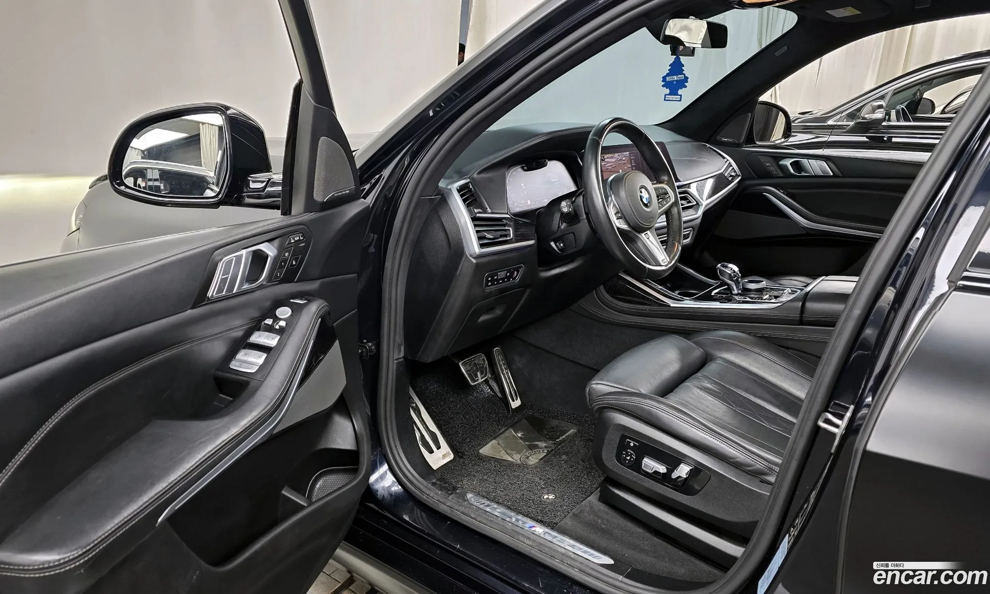 BMW X7 2019 WBACW2103KLS08717 — 7