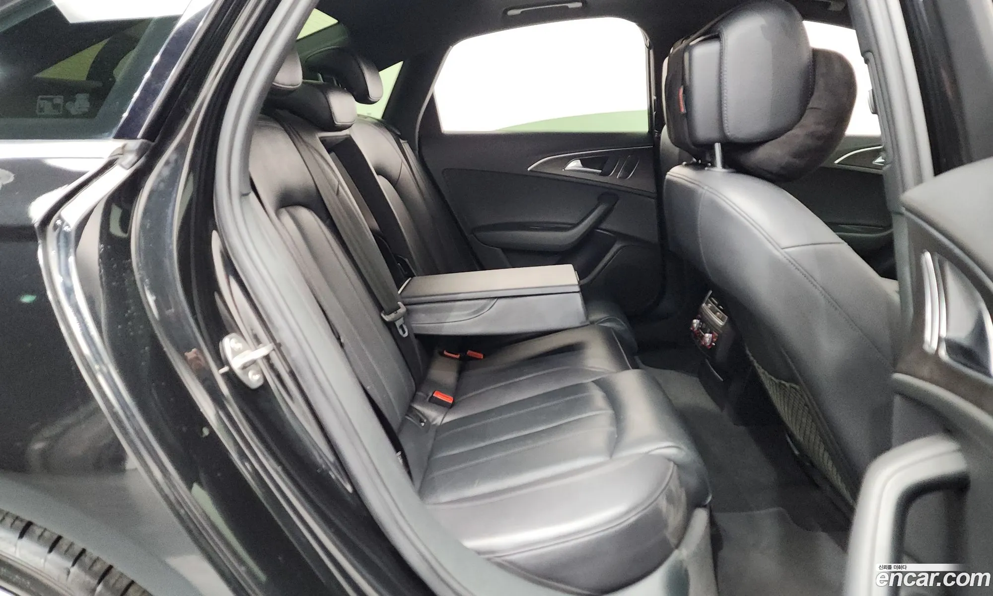 Audi A6 2018 WAUZZZ4G3JN073258 — 12
