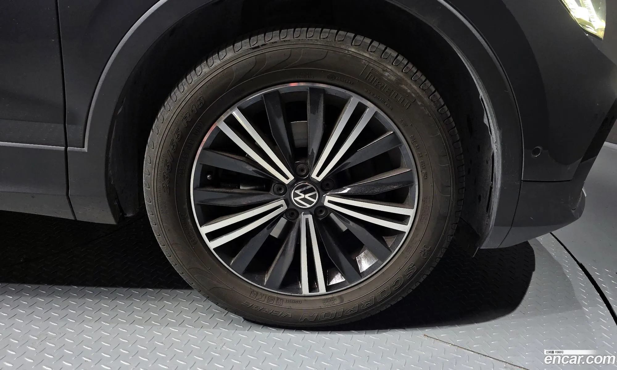 Volkswagen Tiguan 2021 — 12