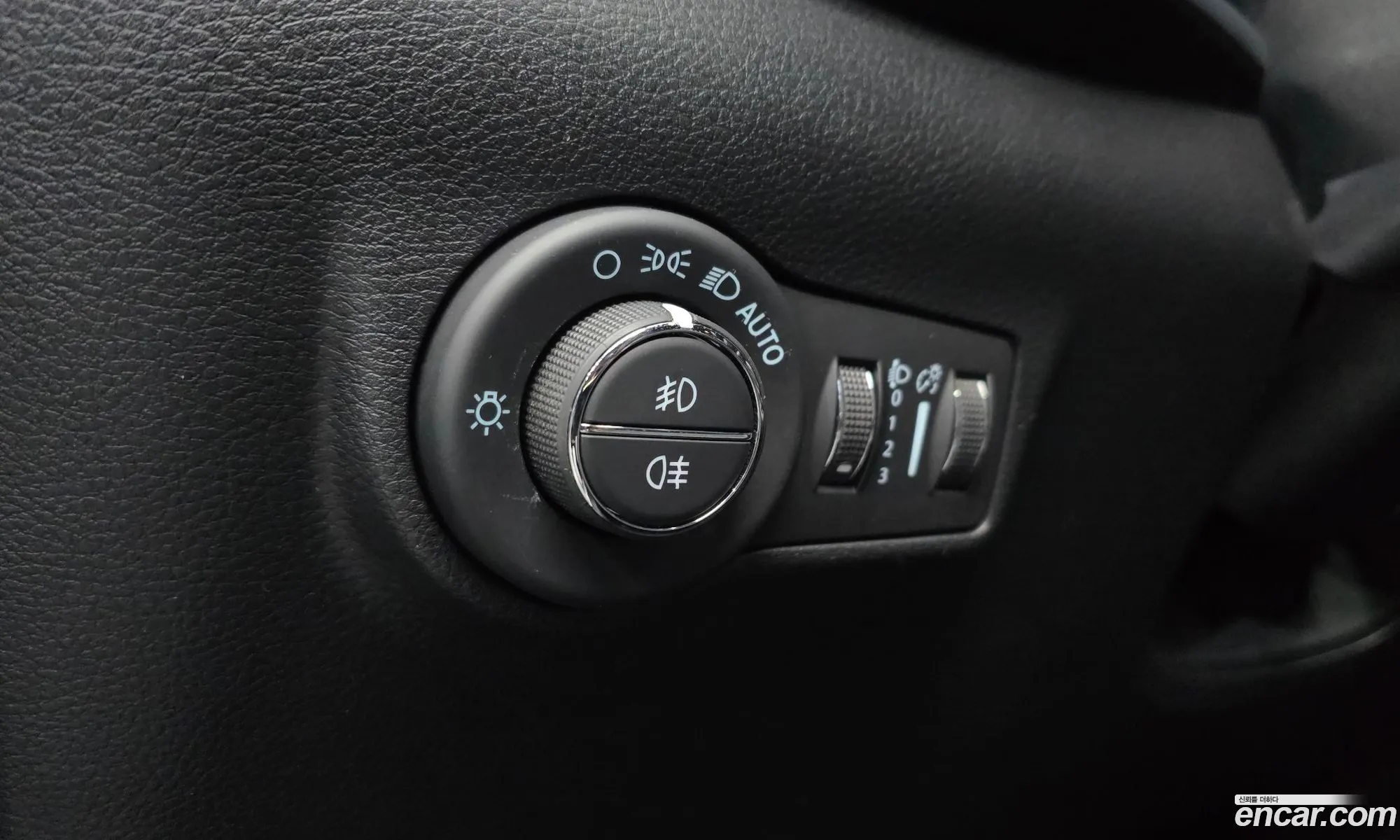 Jeep Compass 2022 3C4NJDEB1NT174108 — 11