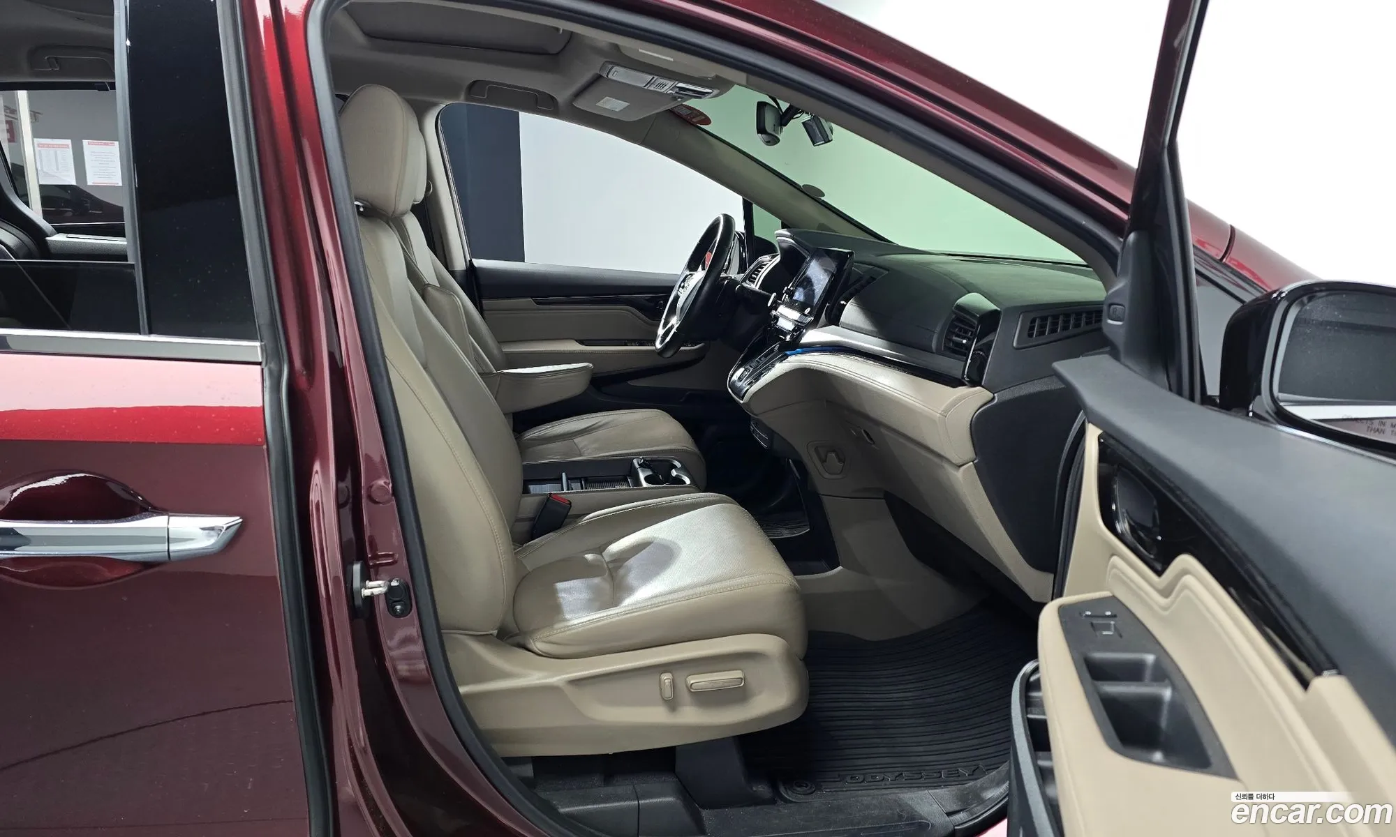 Honda Odyssey 2018 5KBRL6880JB600506 — 14