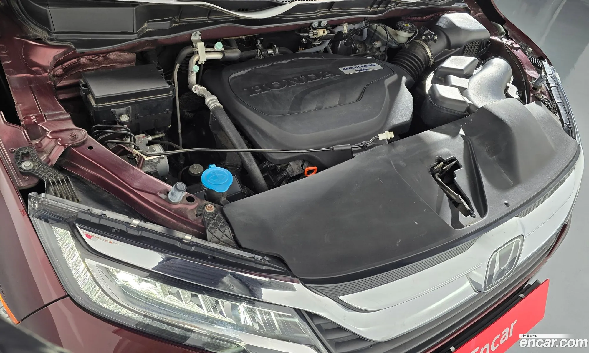 Honda Odyssey 2018 5KBRL6880JB600506 — 9
