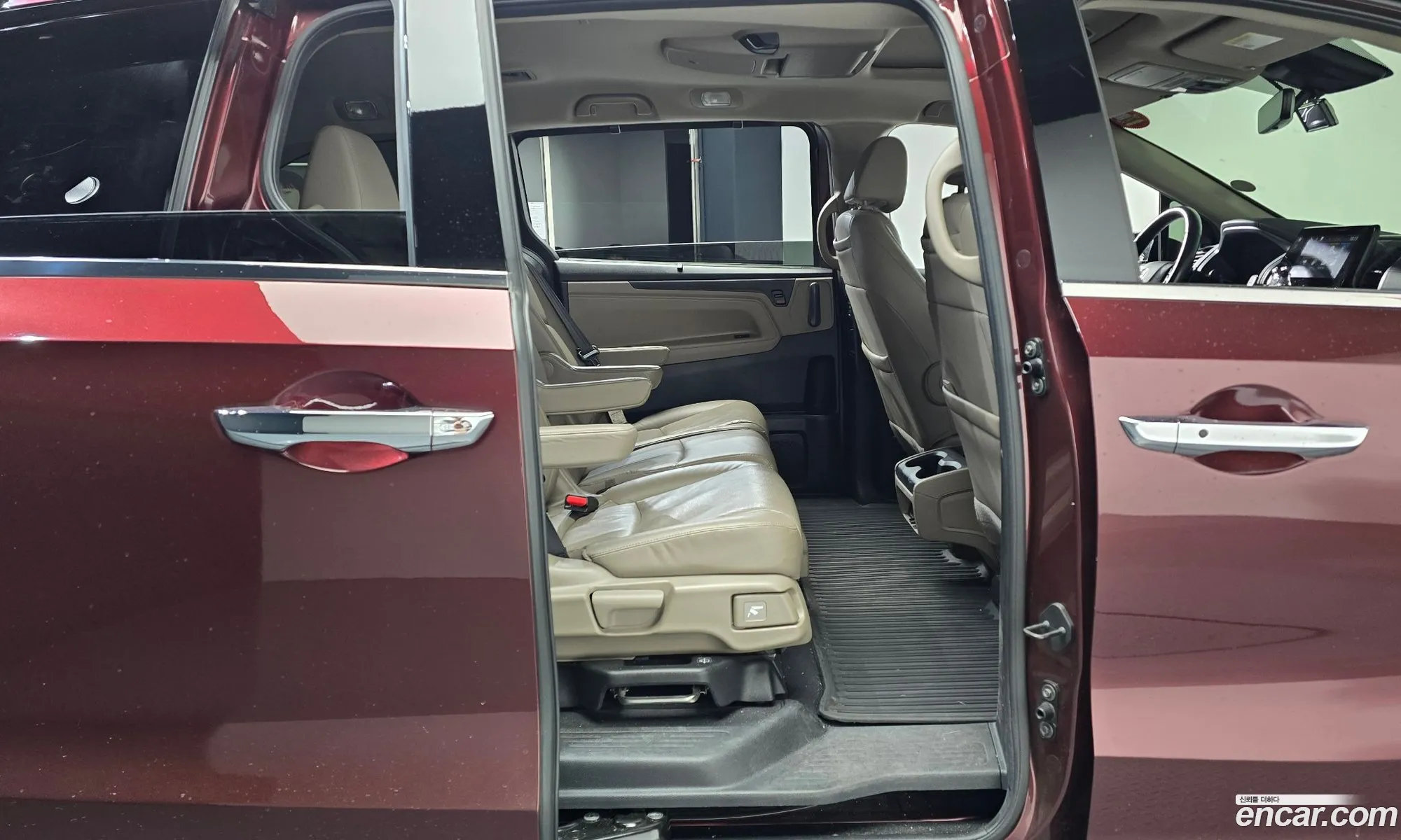 Honda Odyssey 2018 5KBRL6880JB600506 — 3