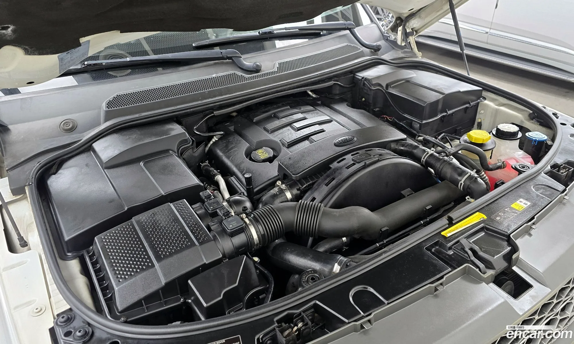 Land Rover Range Rover Sport 2011 SALLSAAG4BA297187 — 10