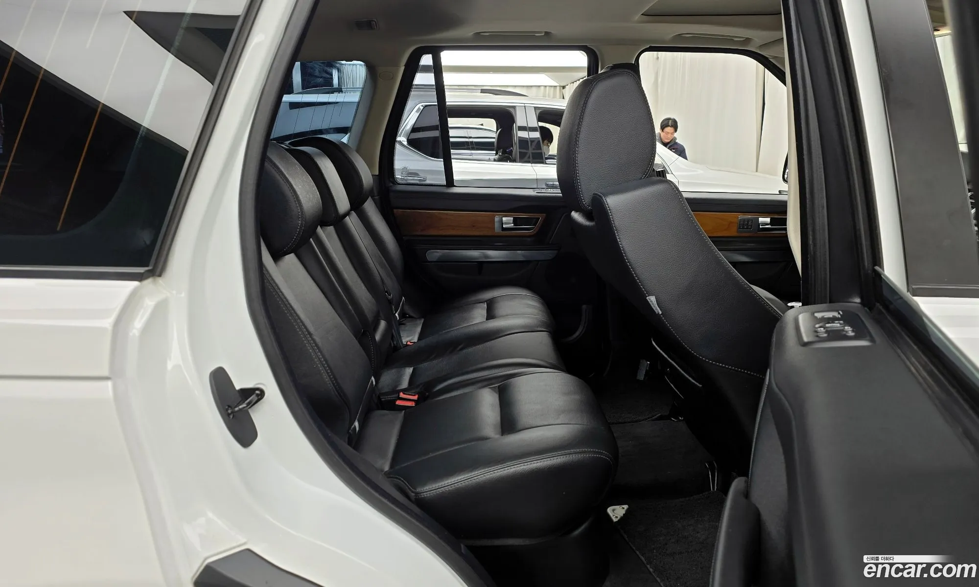 Land Rover Range Rover Sport 2011 SALLSAAG4BA297187 — 16