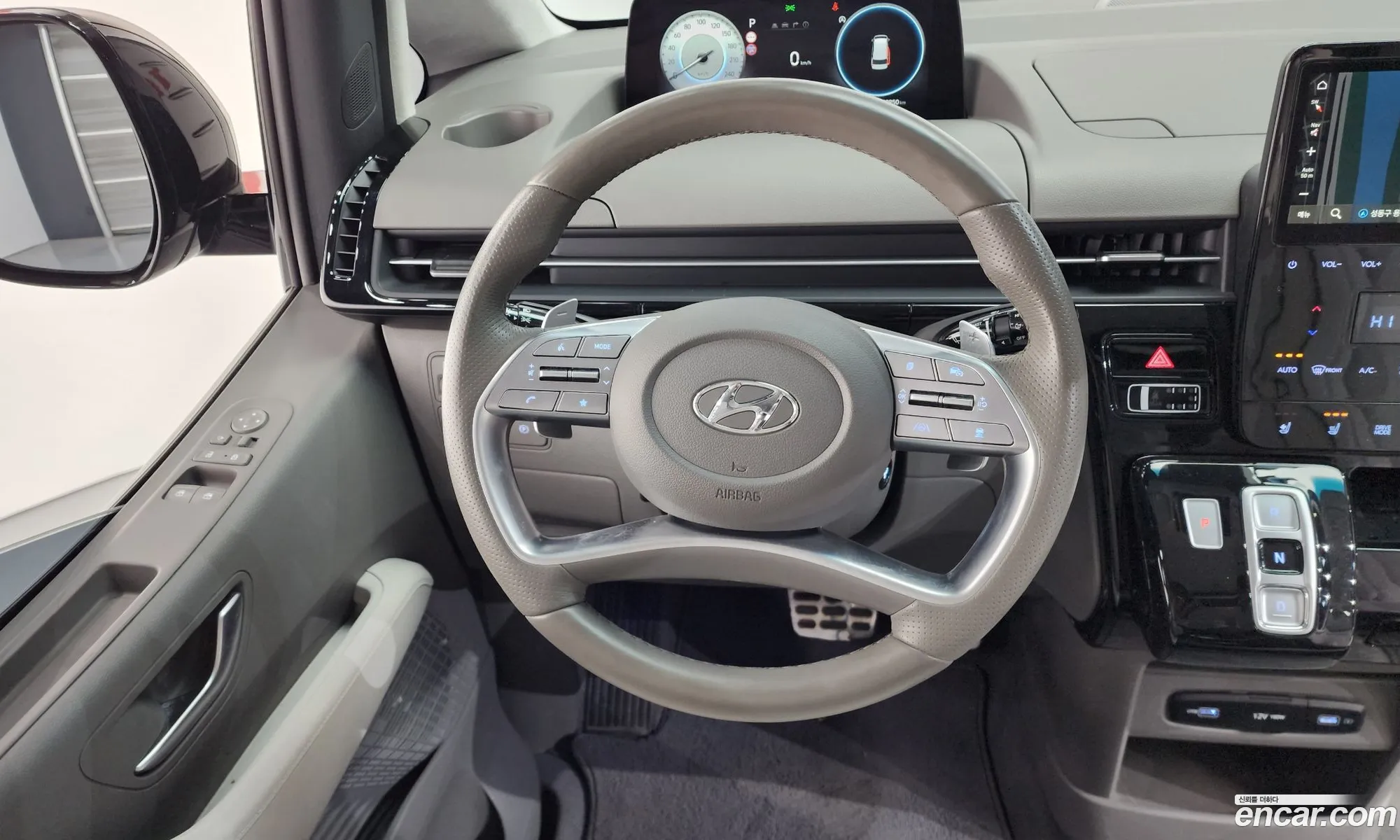 Hyundai Staria 2022 — 4