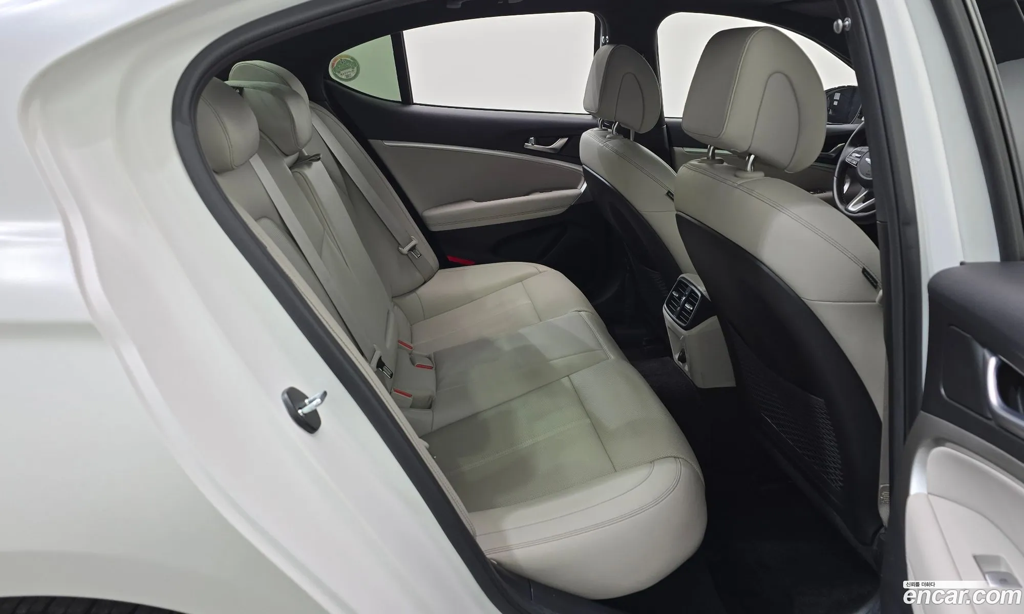 Genesis G70 2021 — 10