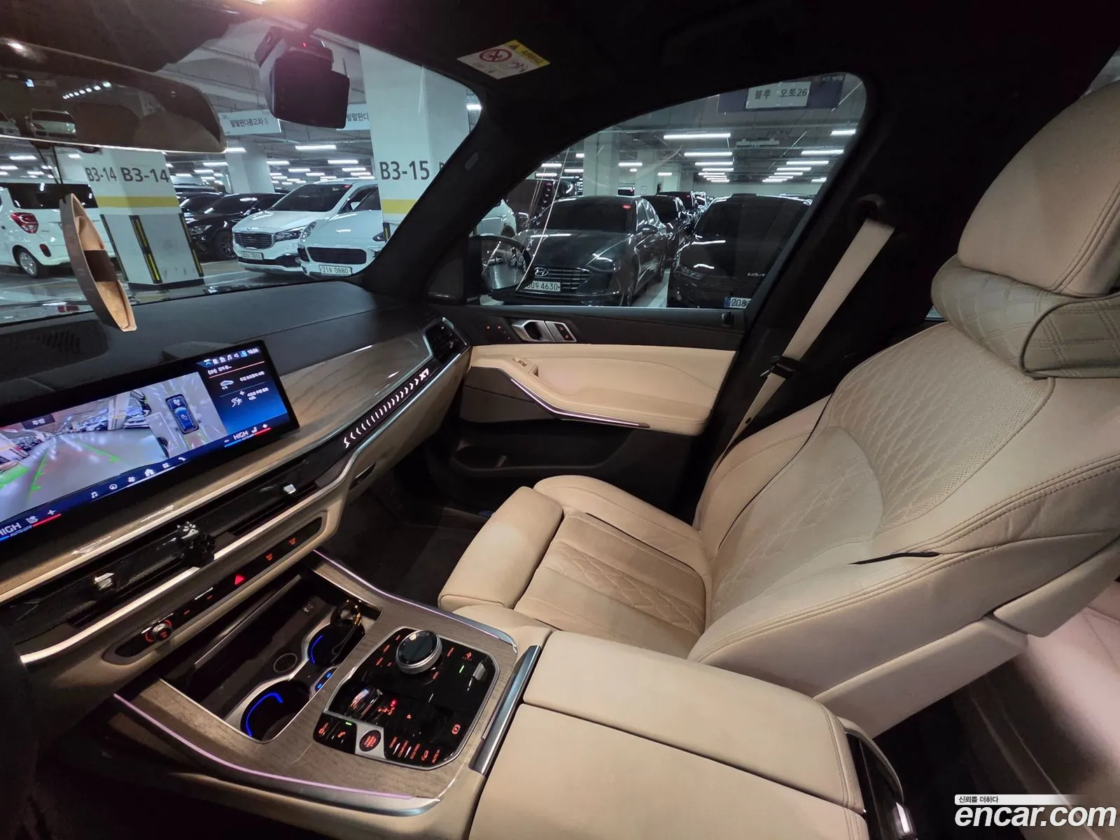 BMW X7 2024 — 18