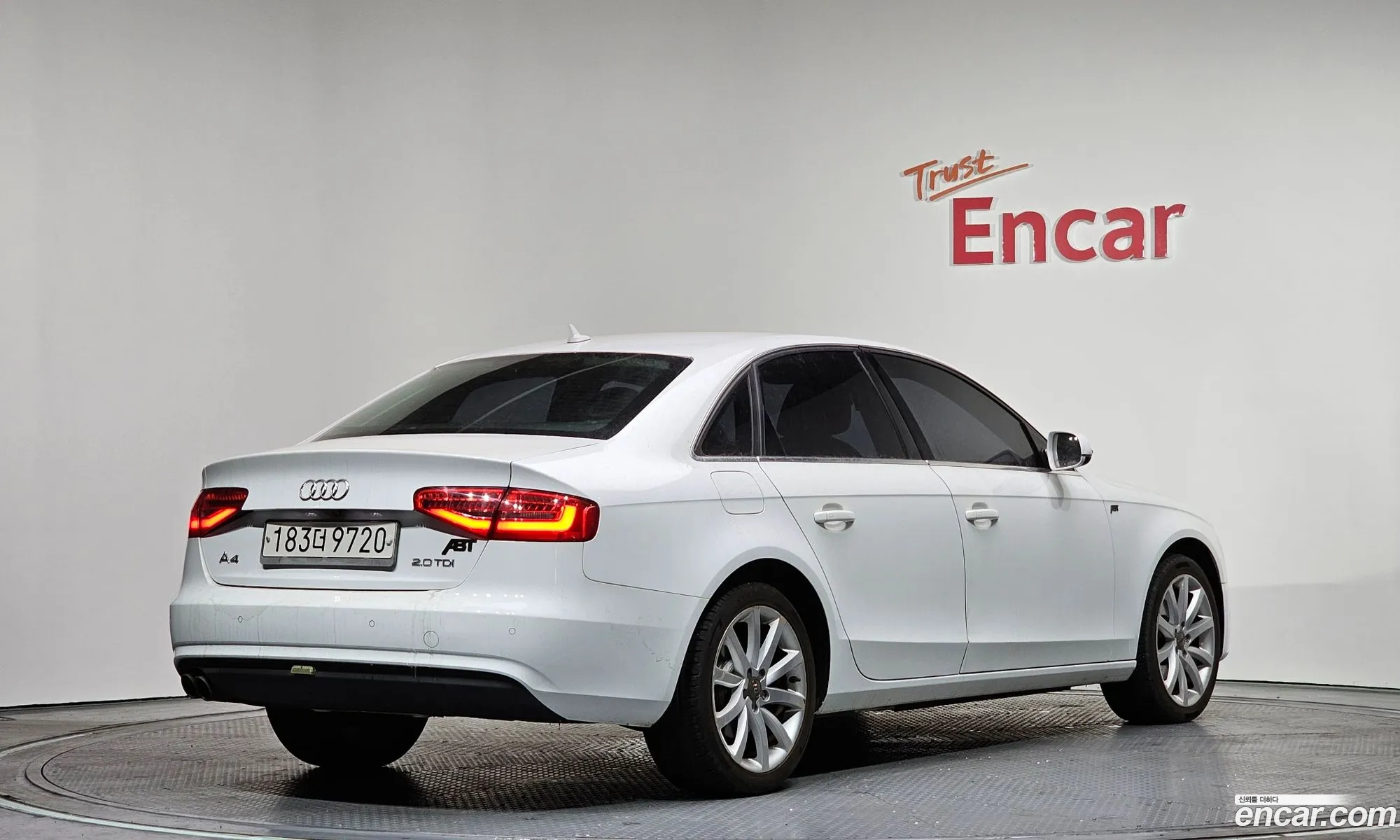 Audi A4 2013 — 17