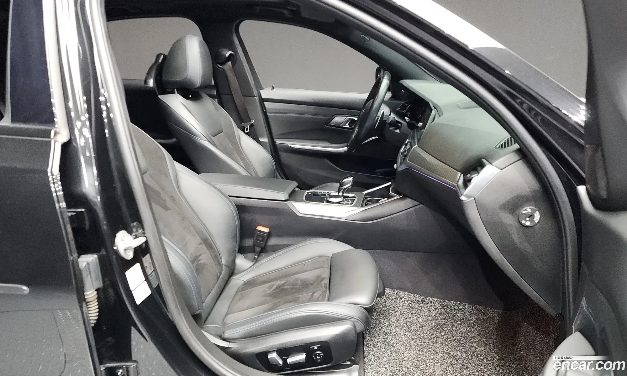 BMW 3 Series 2021 WBA5V5108MFK57894 — 3