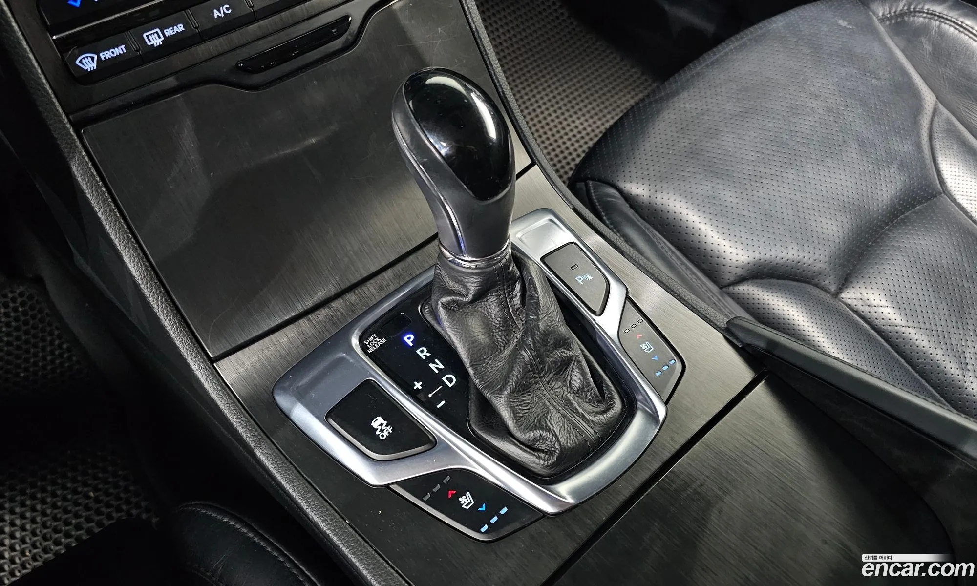 Hyundai Grandeur HG 2015 — 15