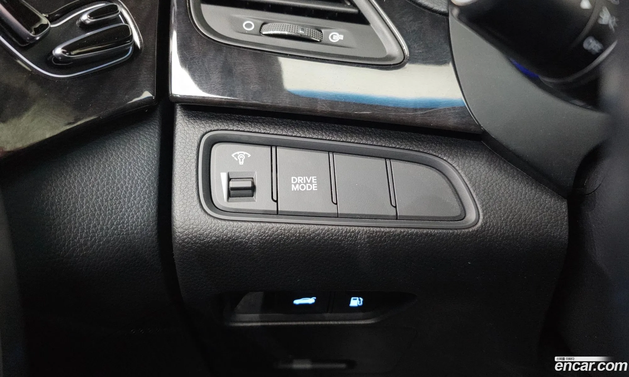 Hyundai Grandeur HG 2015 — 17