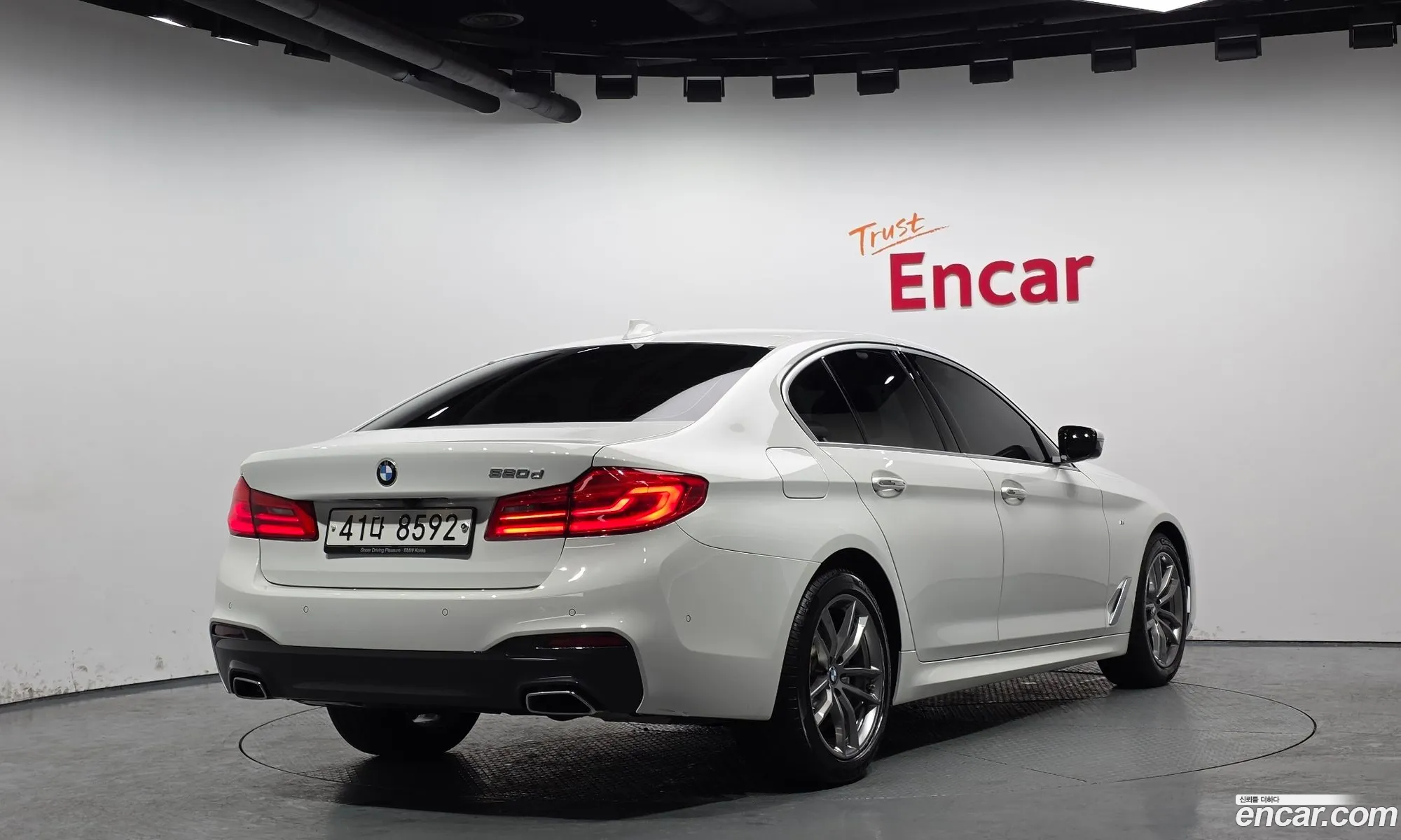 BMW 5 Series 2017 — 9