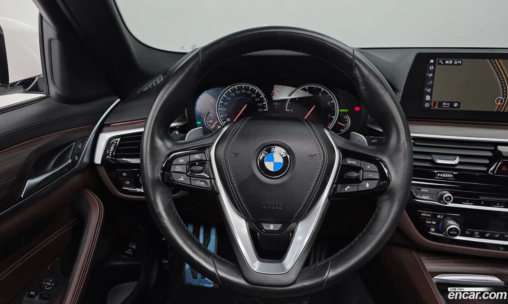 BMW 5 Series 2017 — 12