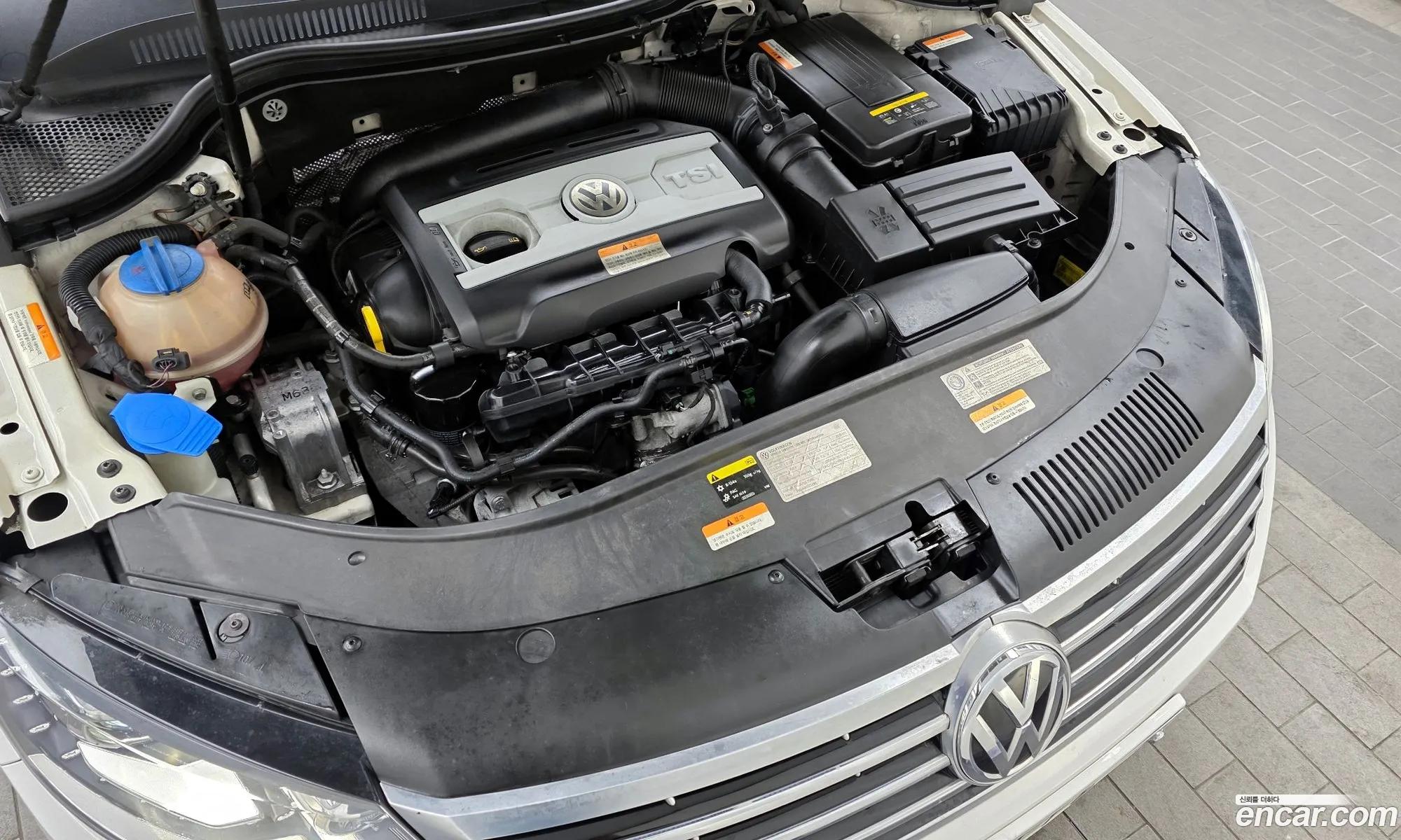 Volkswagen CC 2014 WVWZZZ3CZFE810604 — 3