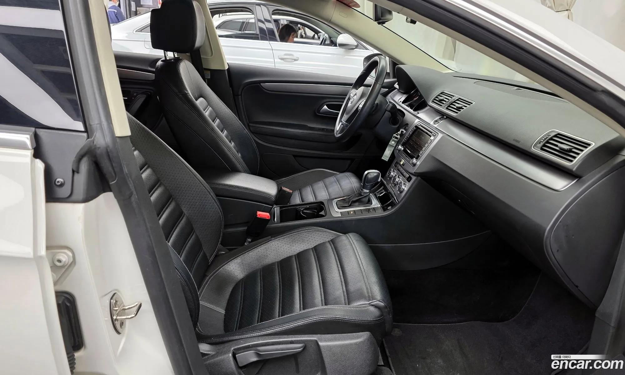 Volkswagen CC 2014 WVWZZZ3CZFE810604 — 12