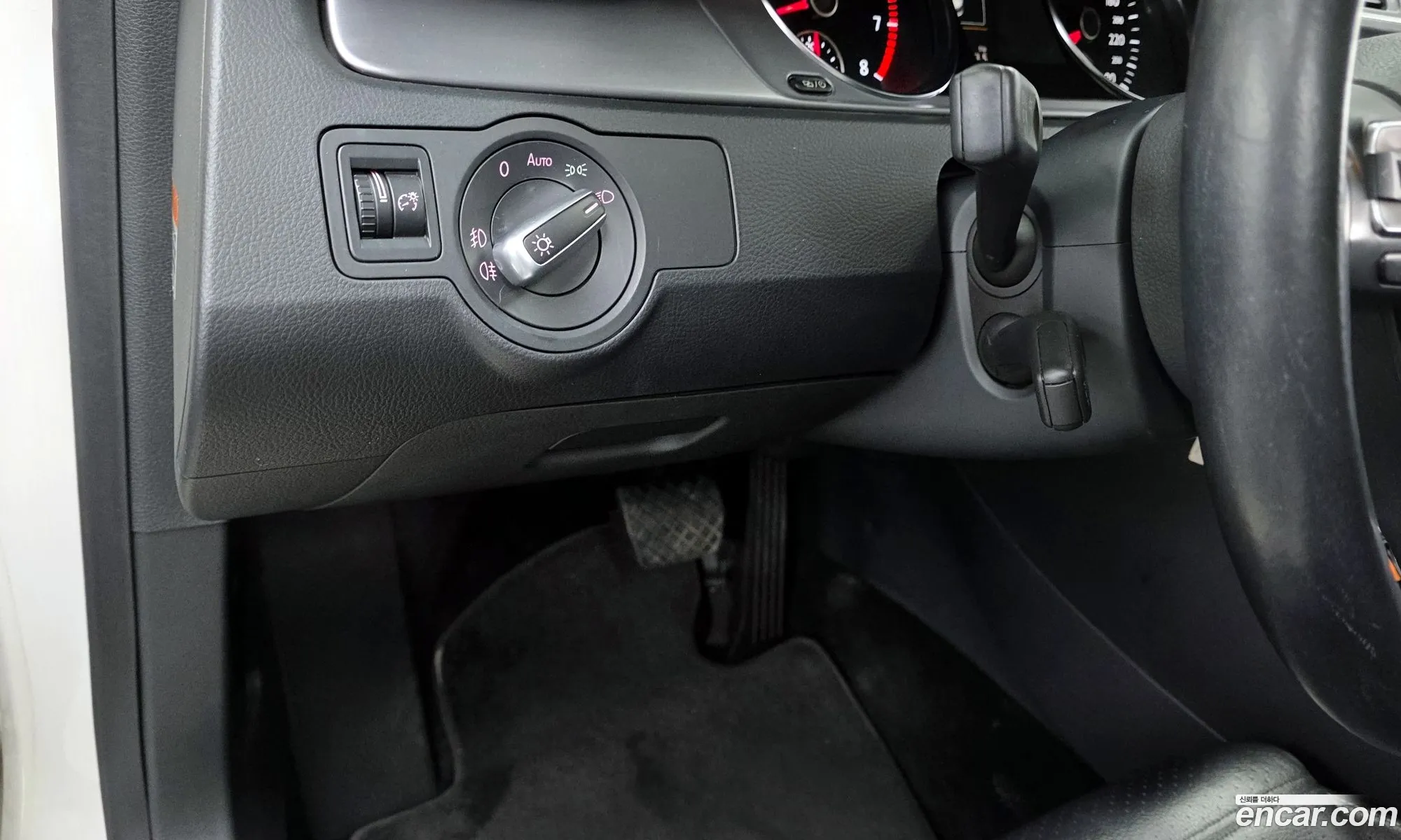 Volkswagen CC 2014 WVWZZZ3CZFE810604 — 9