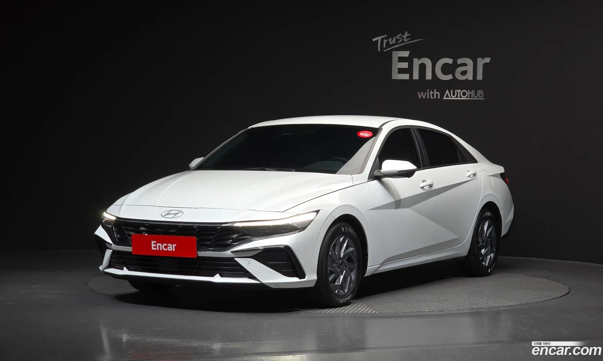 Hyundai Elantra 2024 — 5